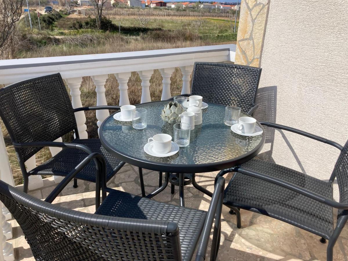 Apartmani Dorijan Vrsi Luaran gambar