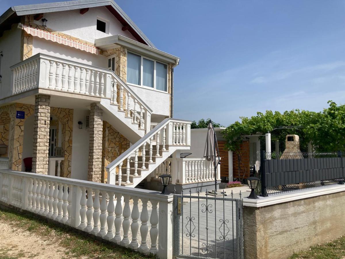 Apartmani Dorijan Vrsi Luaran gambar